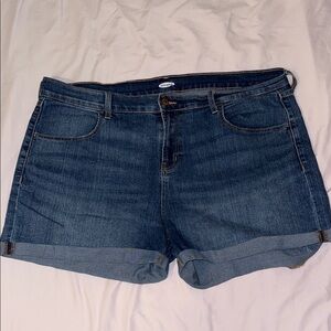 Women’s old navy medium wash jean shorts
